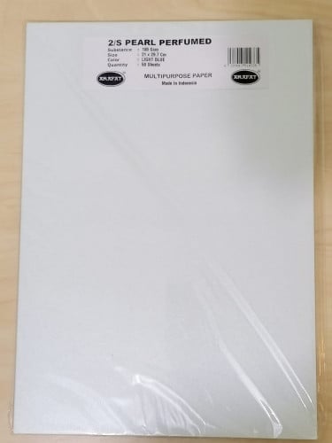 ورق معطر سماوي فاتح 180 جرام A4