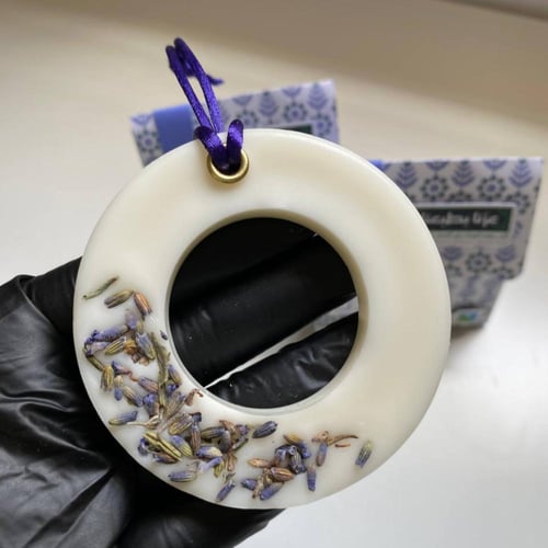 بوكس عزنا بجودنا + تاق عطري