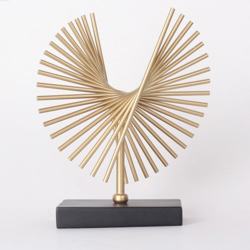 تحفة ذهبية من الأعمدة المتداخلة