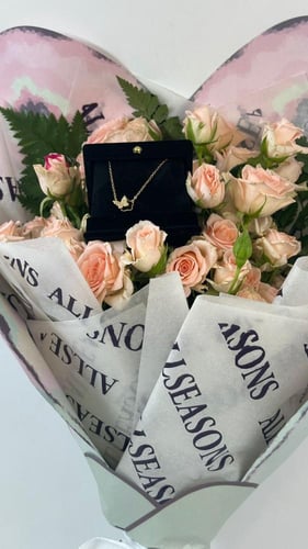 باقة ورد الفراشة بهدية