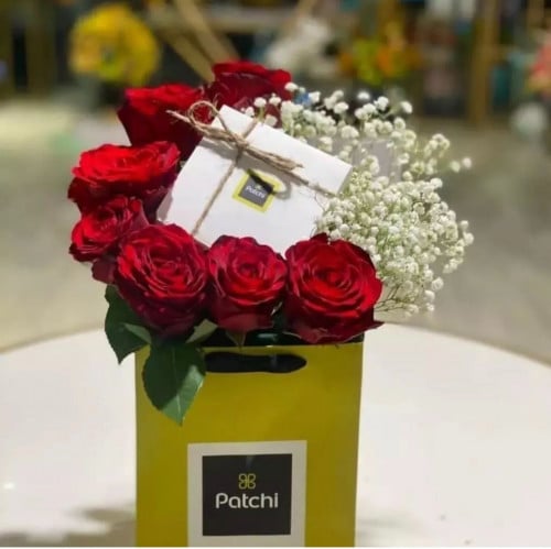 باقة ورد مع شوكولاتة باتشي كلاسيك