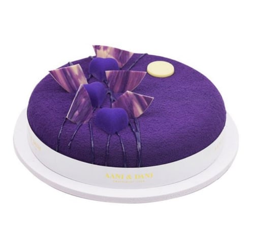 بوكس كيك مع تنسيق ورد