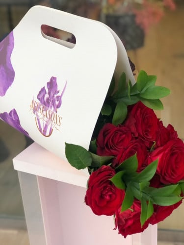 باقة ورد طبيعي بوكس بيرلو