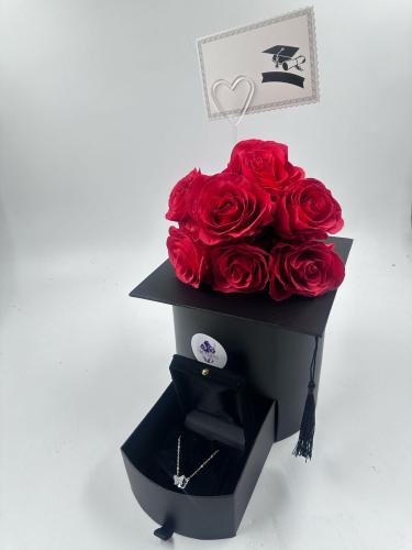 بوكس تخرج احمر