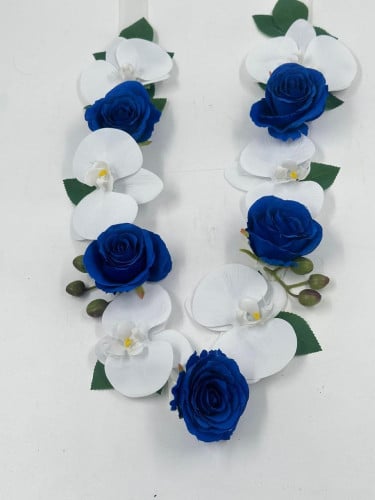 عقد ورد صناعي