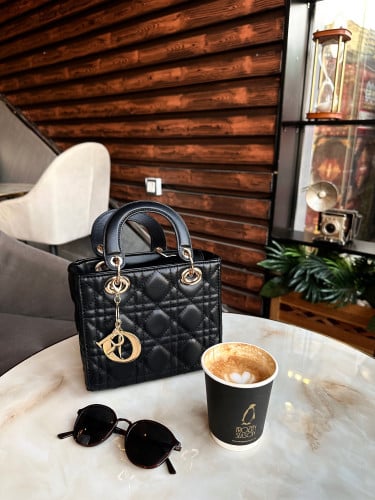 شنطة يد أنيقه