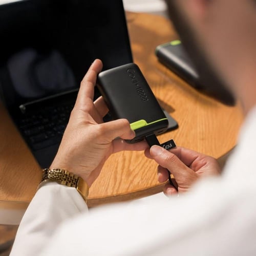 Goui - بطارية متنقلة Kigo 10 بسعة 10,000 مللي أمبي...