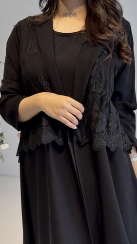 عباية كلوش مع دانتيل أنيقة