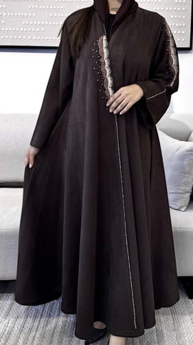 عباية شتوية من قماش الشامواه لون بني مع شك فاخرة