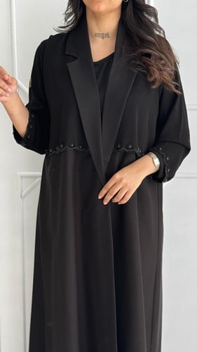 عباية كلوش مزينة بتطريز شك أنيقة