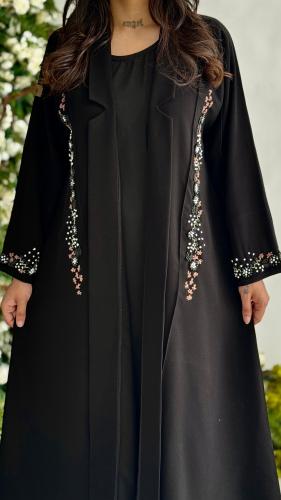 عباية كلوش مزينة بشك ملون فخمة