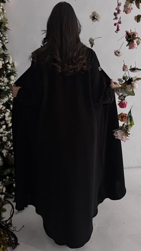 عباية كلوش مع شك أسود فاخرة