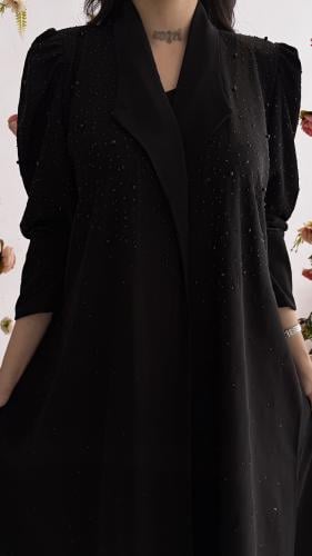 عباية رسمية مزينة بكرستال مع شك مميزة