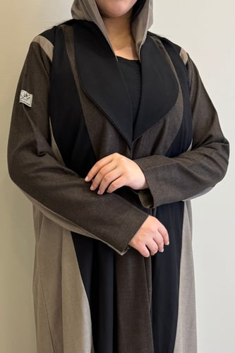 عباية شتوية قلاب بتدخيلات ملونه من قماش الجوخ النا...