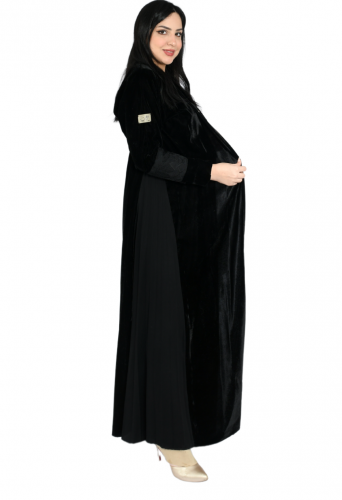 عباية شتوية من المخمل والكسرات جانبيه