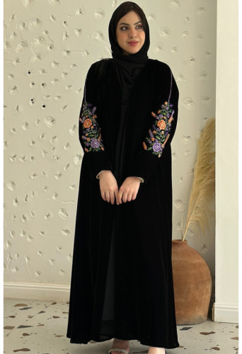 عباية مخمل اسود مطرزة