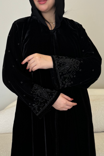 عباية مخمل بأكمام شك أسود