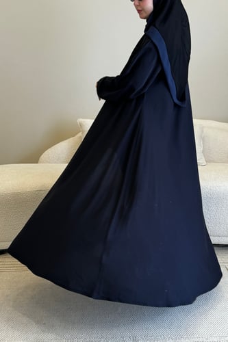 عباية كلوش لون كحلي