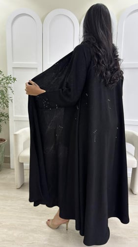 عبايه كلوش جاكار مشجر مزينه بشك أنيقه