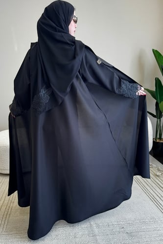 عباية سوداء رسمية شك