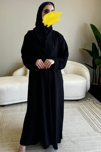 عباية سوداء كسرات من الخلف مع شك أسود فخمة
