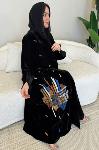 عباية مخمل بشك ملون