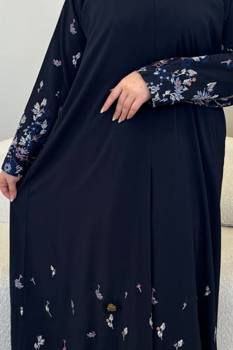 عباية كحلي بتطريز ملون