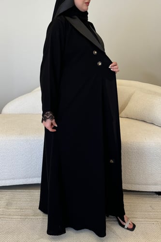 عباية رسمية بأكمام دانتيل