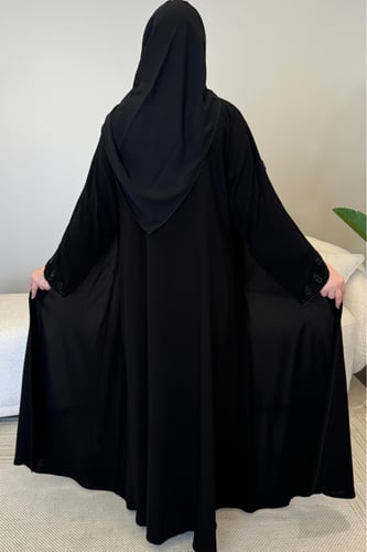 عباية سوداء شك ناعمة