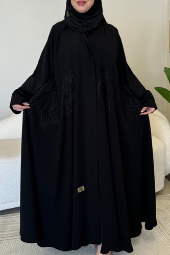 عباية سوداء دبل كلوش مطرزة