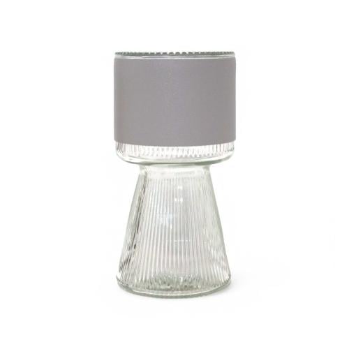 فازة زجاج شفاف وسط