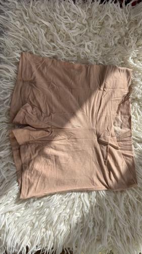 شورت قصير لحمي