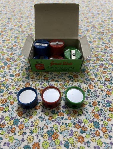 كرتون برايات قديم - المرآة ( 12 حبة )