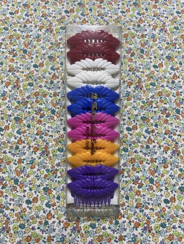 مشابك شعر قديمة