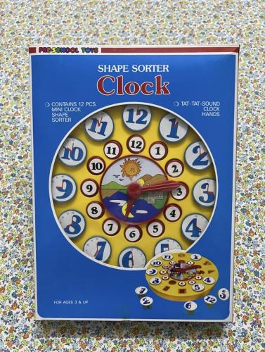 ساعة تعليمية قديمة