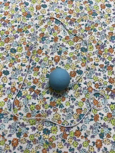 كرة يد بحبل صغيرة - أزرق