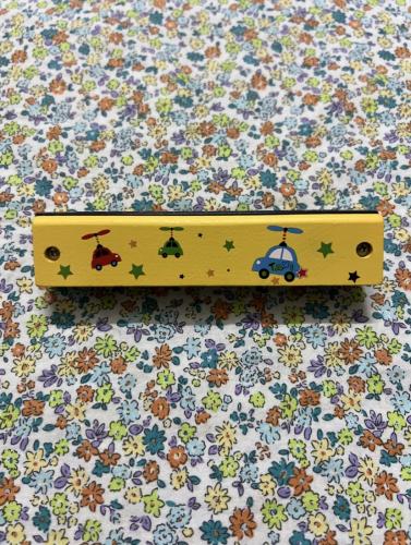 لعبة قديمة - مزمار خشبي