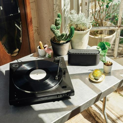 Audio-Technica AT-LP60XBT-BK Fully Automatic Belt-...