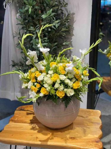 Luxury flower vase