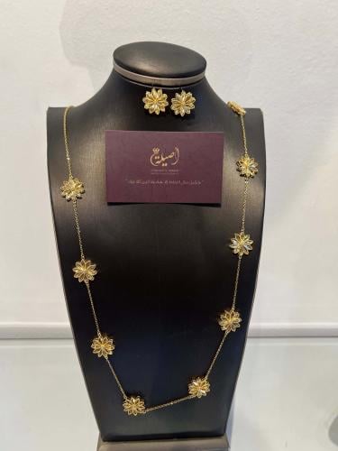 سبحة وردات ذهبية