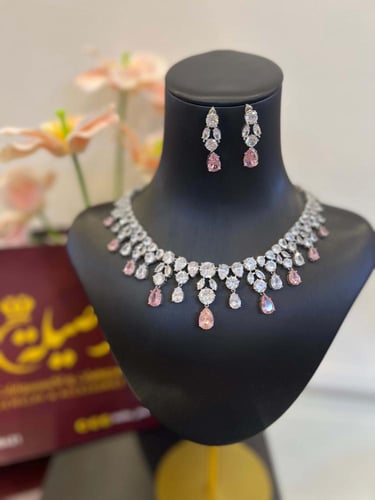 طقم وردي لمعة ألماس