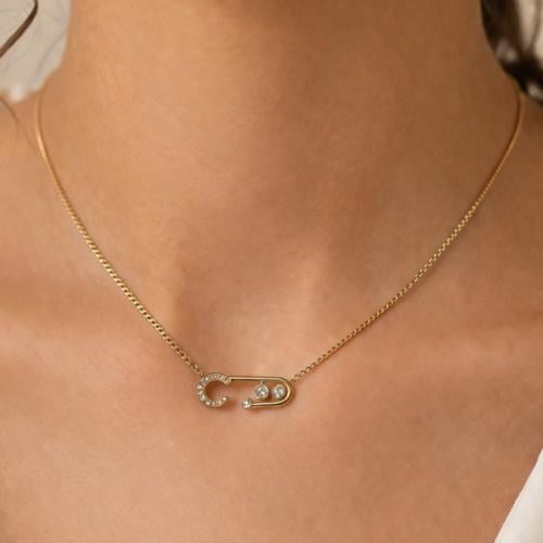 Clasp Necklace