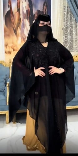 ‏عبايه كتف كرستال اسود