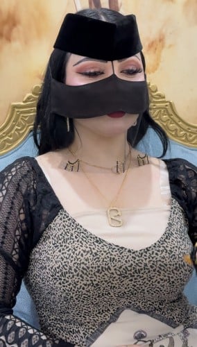 برقع حرير كرستال اسود وذهبي