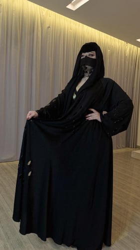 عبايه مخرمه