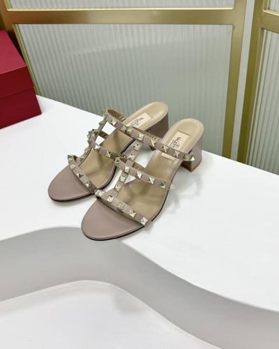 شوز فالنتينو