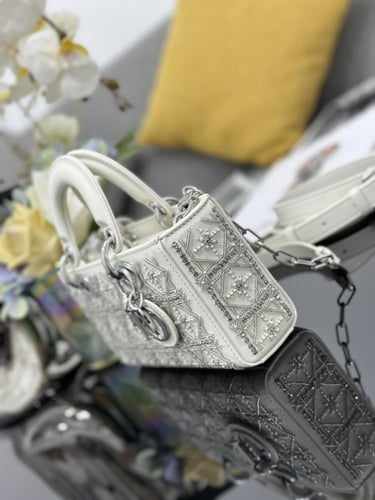 ديور دي جوي سمول (ميرور)