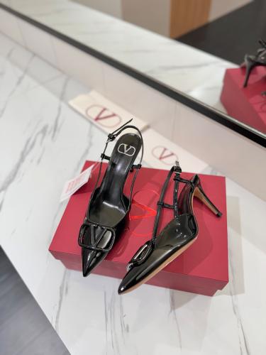 فالنتينو اسود