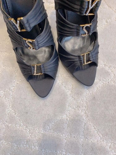 هيلز سالوران