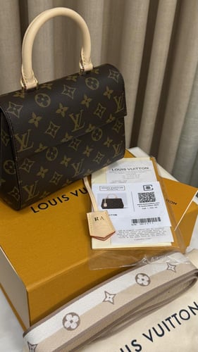 ال في كلوني